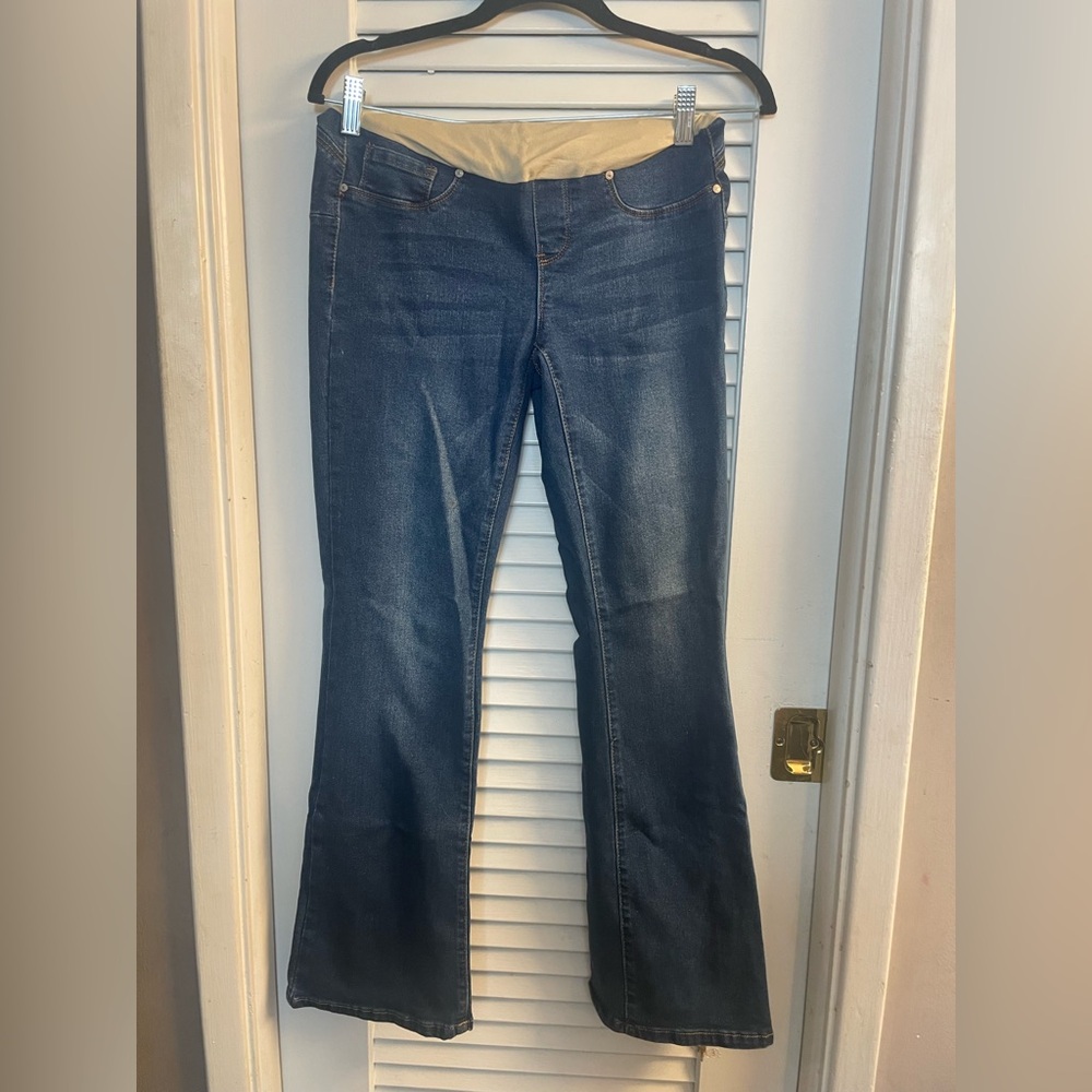 9th & Main Maternity Jeans Size Small Boot Cut - Super Flattering